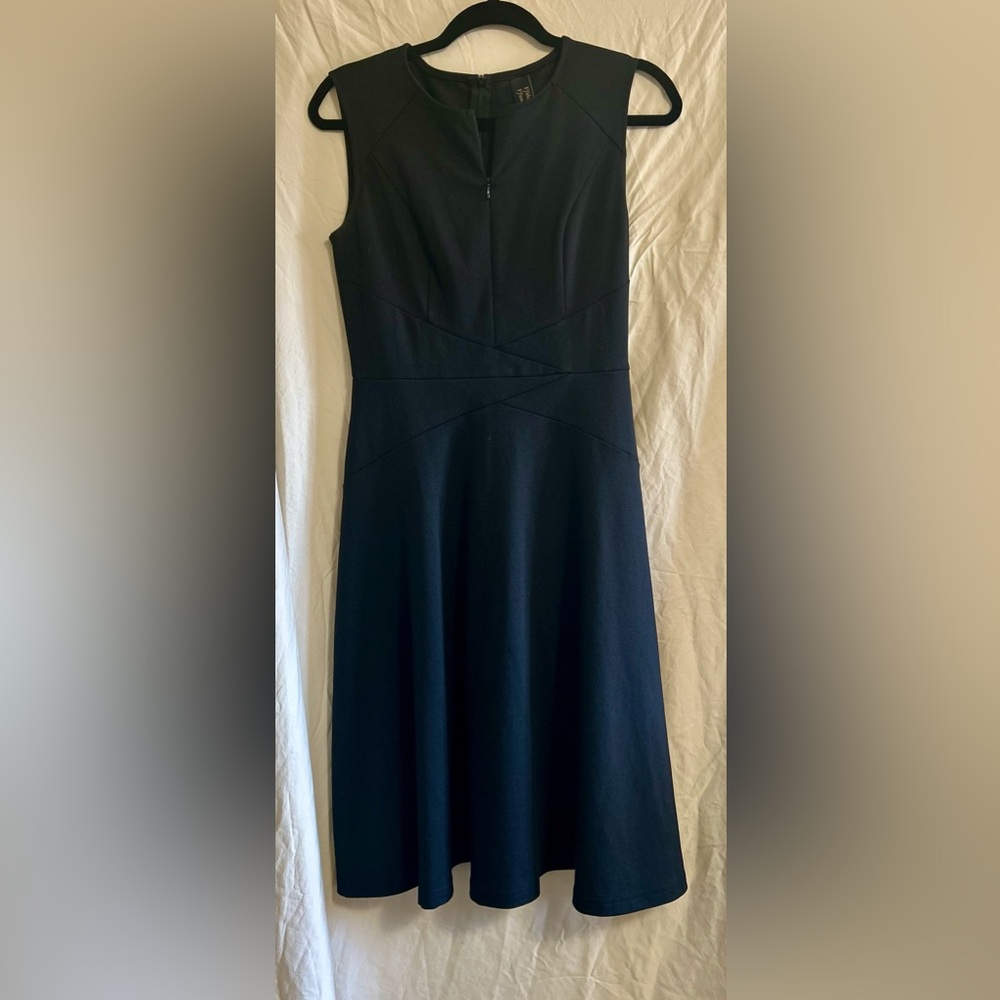 Elegant Black Sleeveless Dress